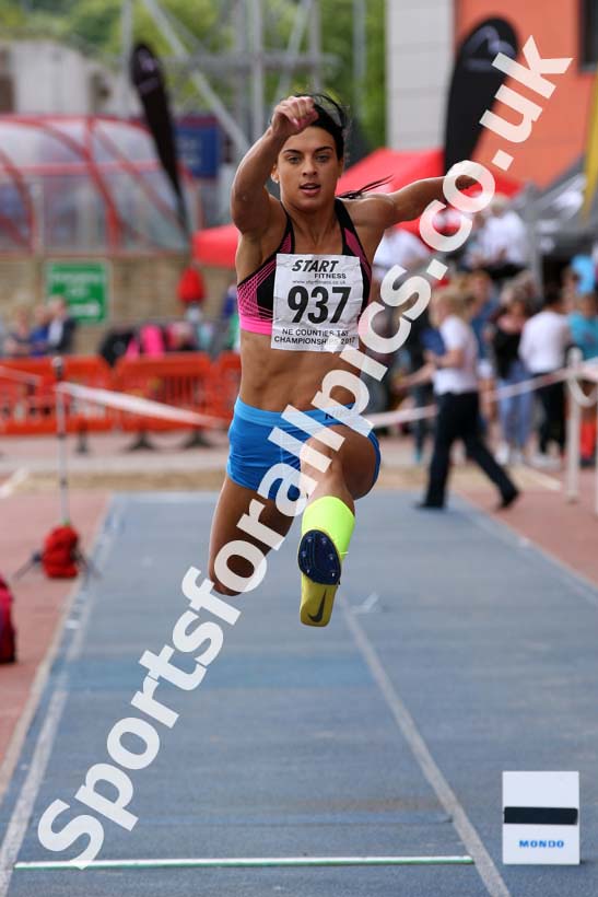 Womens senior triple jump, North Eastern Champs, Gateshead Stadium. Photo: David T. Hewitson/Sports for All Pics